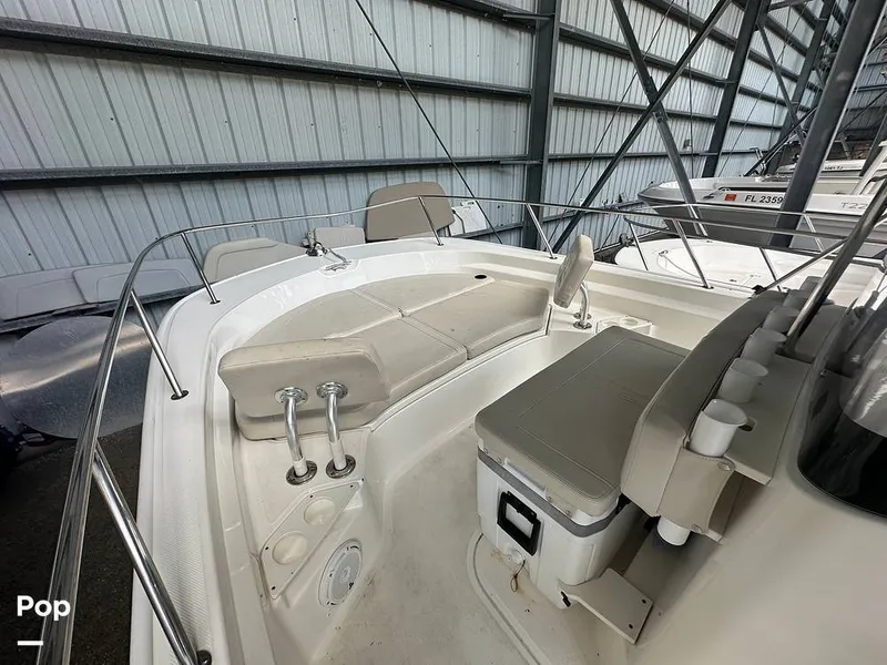 Slide: The Image of Boston Whaler 210 Montauk 2024 - 15585075