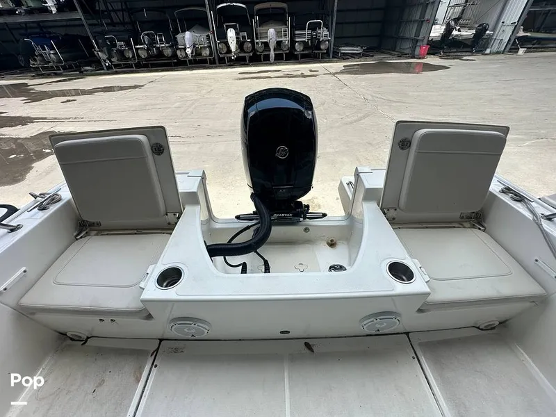 Slide: The Image of Boston Whaler 210 Montauk 2024 - 15585022