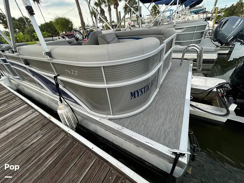 Slide: The Image of Bennington 22 S 2023 - 15678643