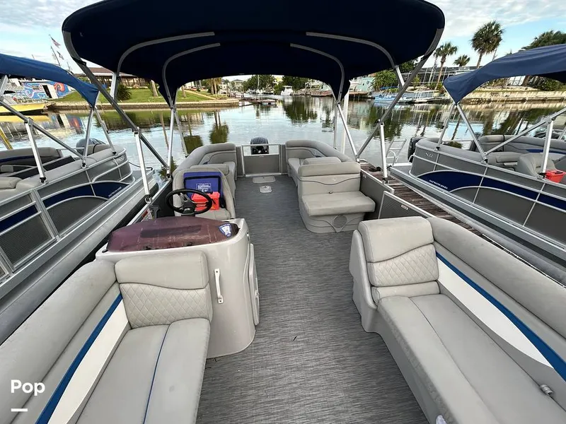 Slide: The Image of Bennington 22 S 2023 - 15678695