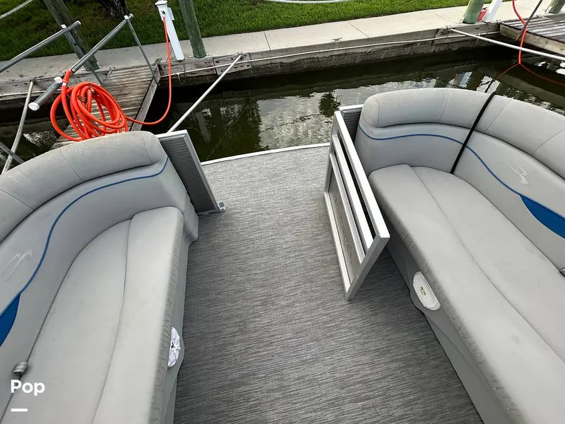 Slide: The Image of Bennington 22 S 2023 - 15678691