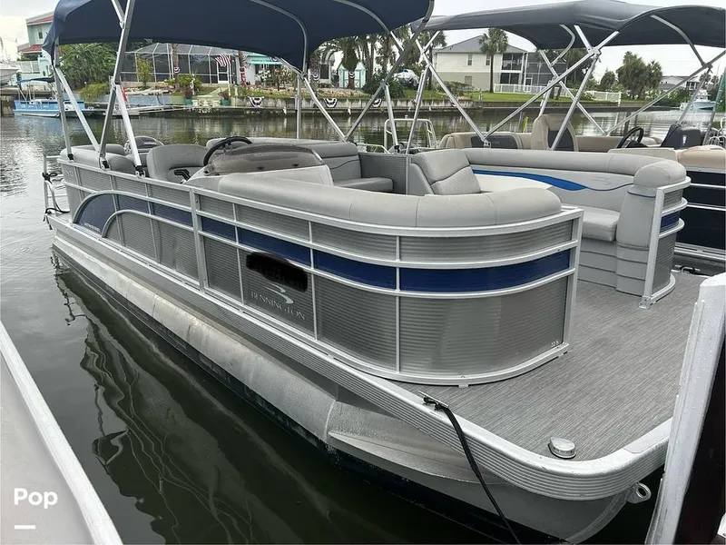 Slide: The Image of Bennington 22 S 2023 - 15638849