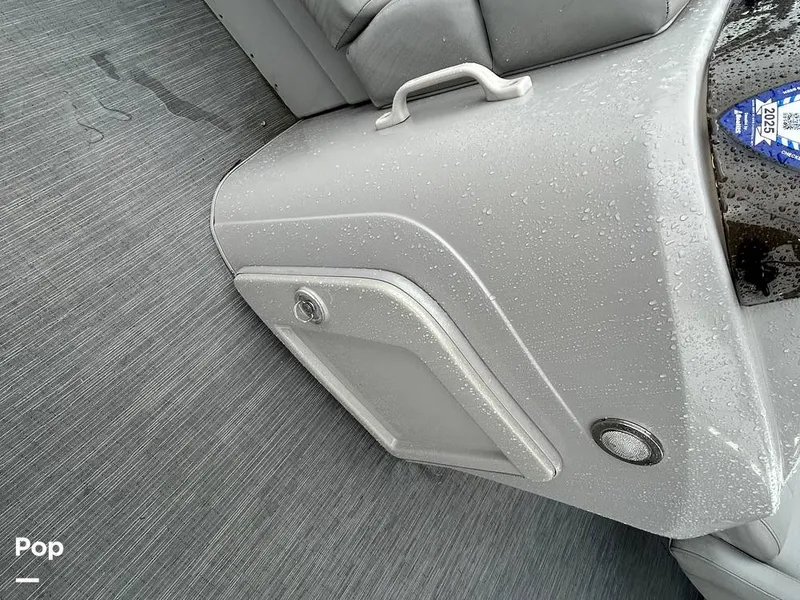 Slide: The Image of Bennington 22 S 2023 - 15638996