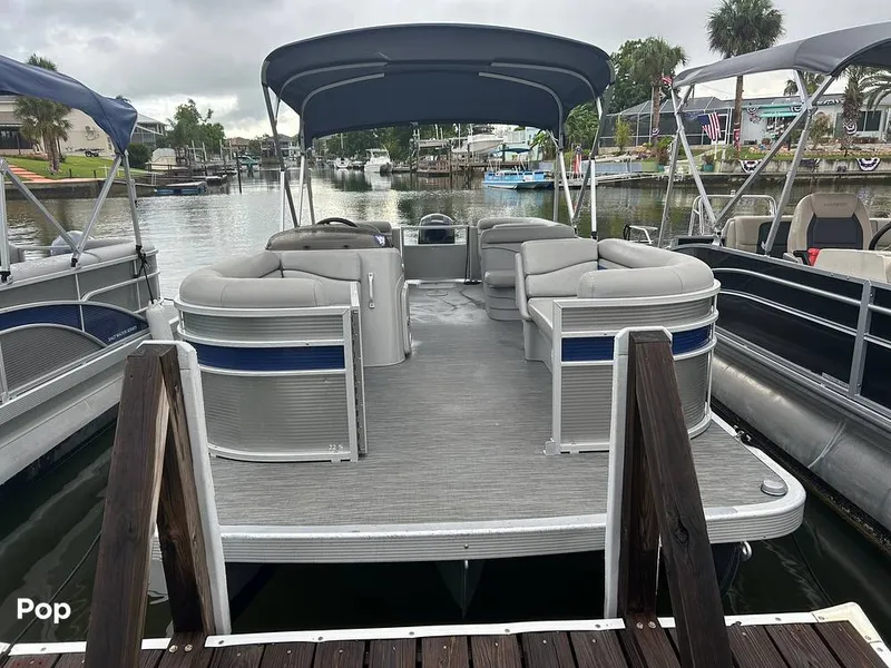 Slide: The Image of Bennington 22 S 2023 - 15638963