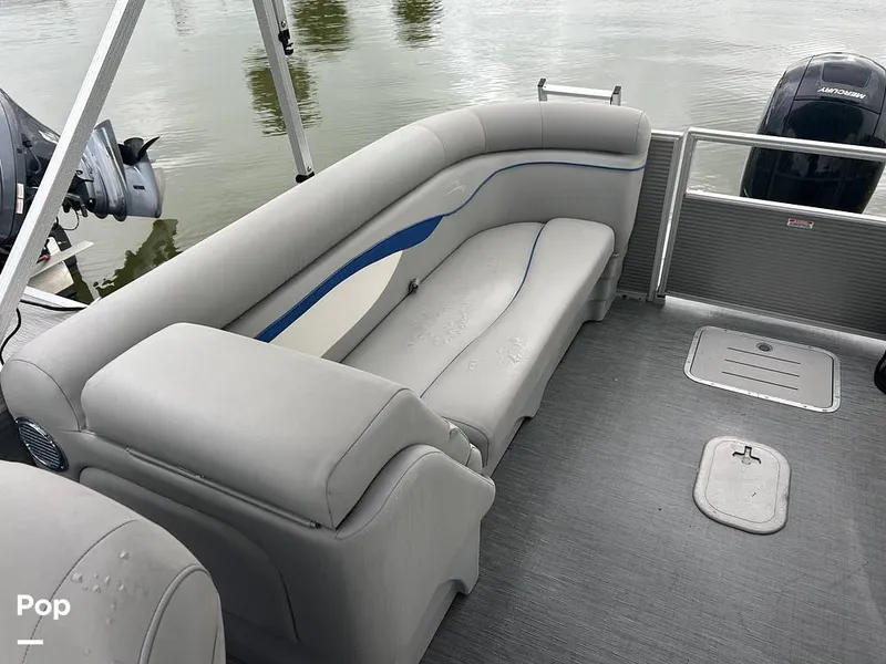 Slide: The Image of Bennington 22 S 2023 - 15638968