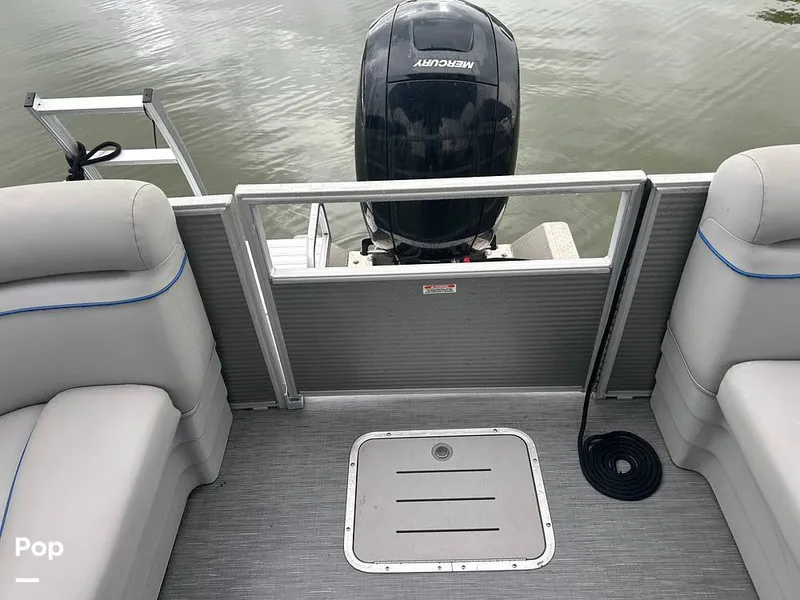 Slide: The Image of Bennington 22 S 2023 - 15638970