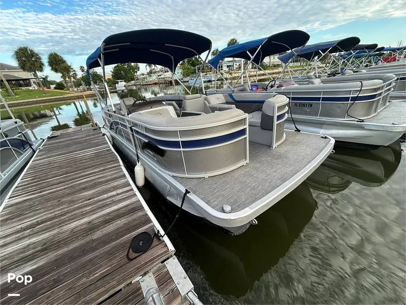 Slide: The Image of Bennington 22 SX 2023 - 15678707