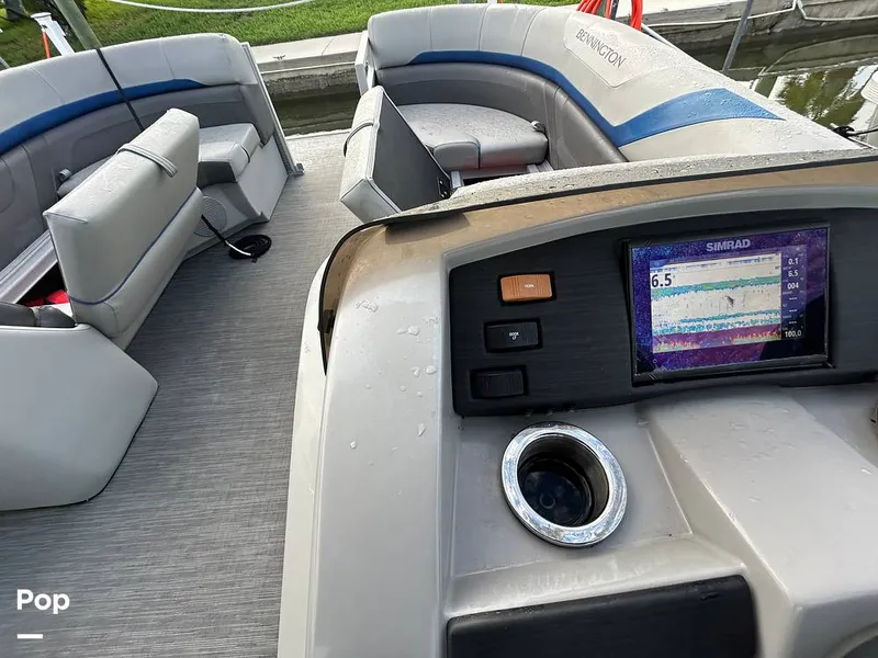 Slide: The Image of Bennington 22 SX 2023 - 15678739