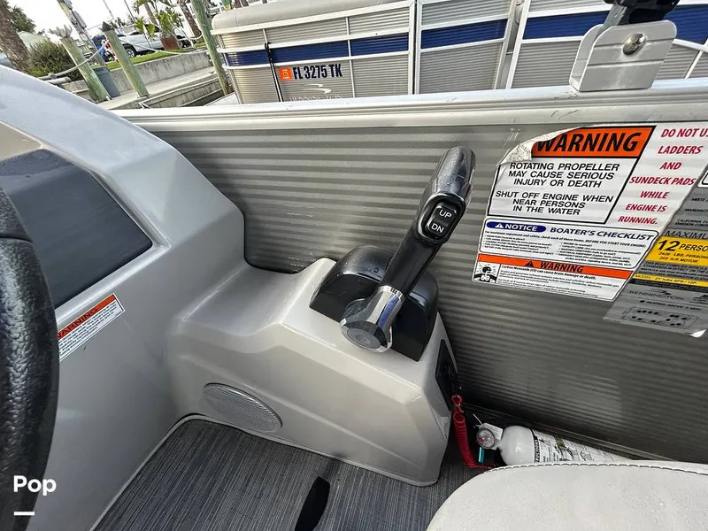 Slide: The Image of Bennington 22 SX 2023 - 15678744