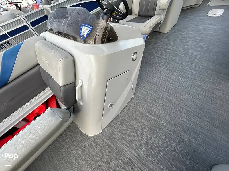 Slide: The Image of Bennington 22 SX 2023 - 15678754