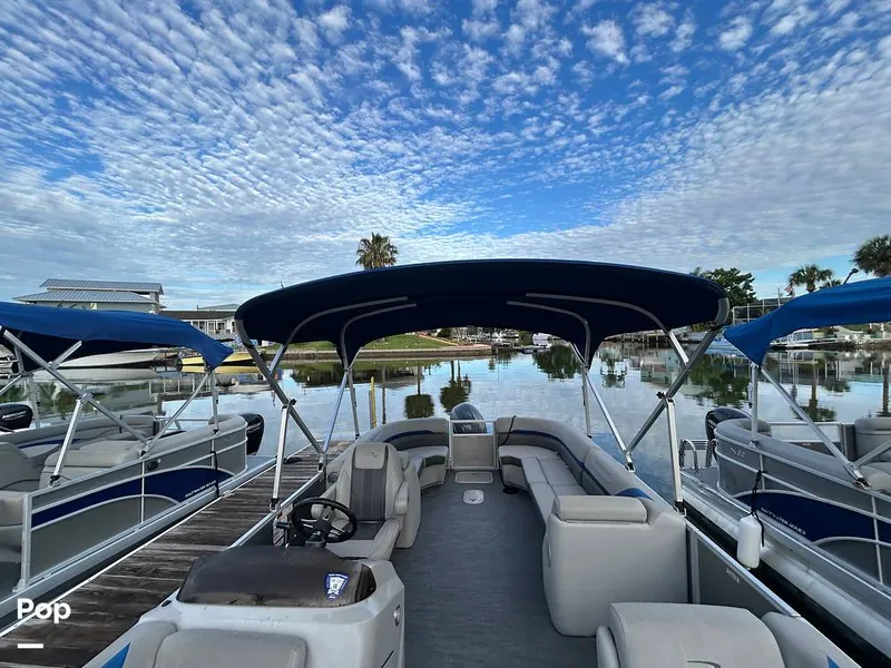 Slide: The Image of Bennington 22 SX 2023 - 15678767