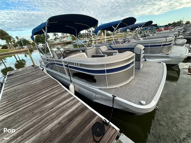 Slide: The Image of Bennington 22 SX 2023 - 15678708