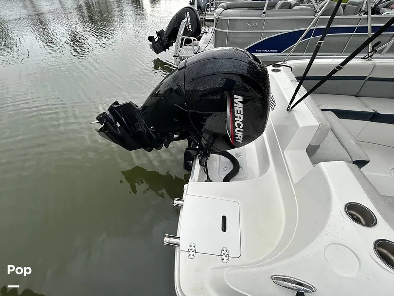 Slide: The Image of Hurricane SS 192 RL 2023 - 15643141