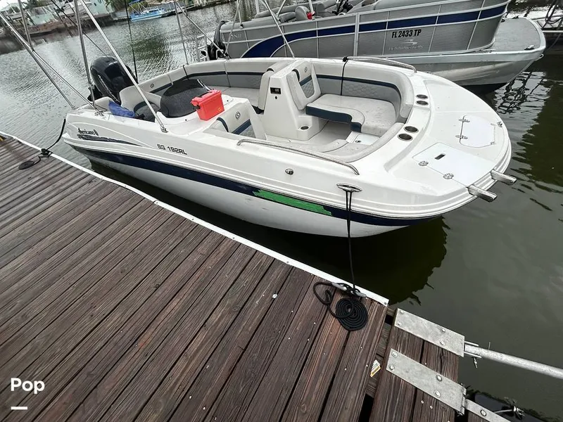 Slide: The Image of Hurricane SS 192 RL 2023 - 15643145