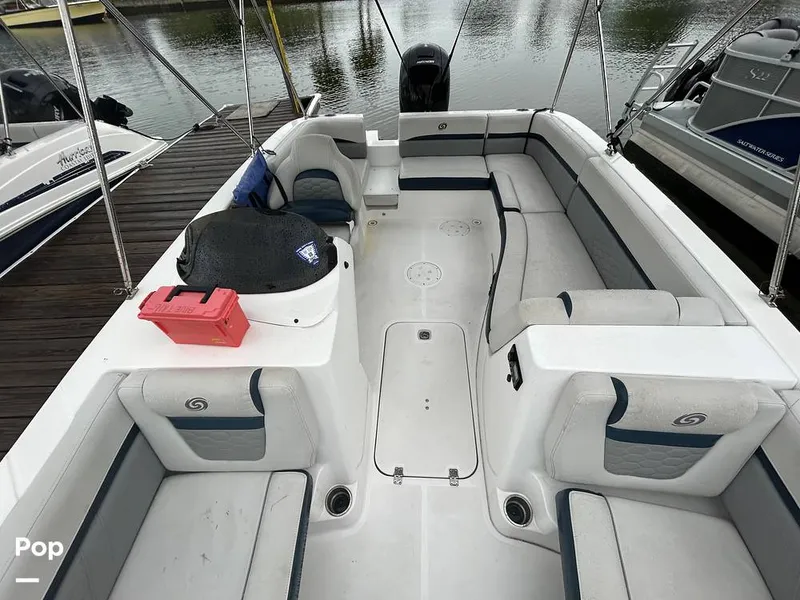 Slide: The Image of Hurricane SS 192 RL 2023 - 15643150