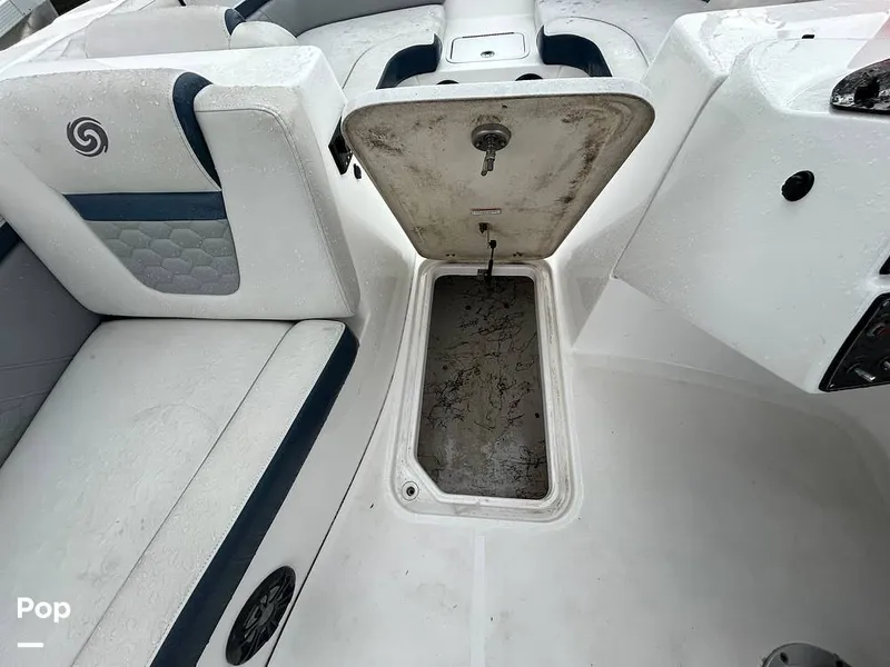 Slide: The Image of Hurricane SS 192 RL 2023 - 15643175