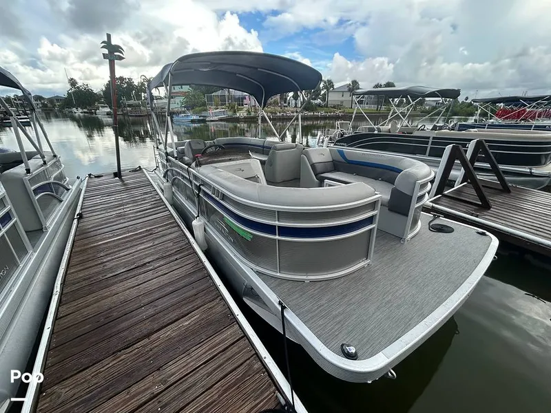 The Image of Bennington 22 SX 2023 - 15639023