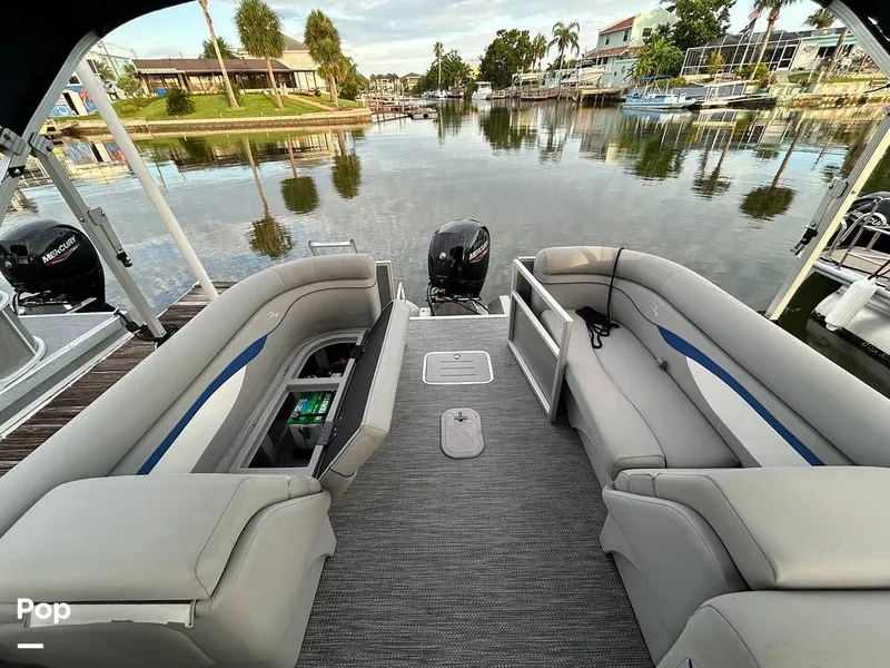 Slide: The Image of Bennington 22 S 2023 - 15677947