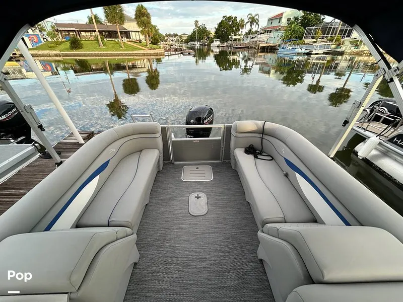 Slide: The Image of Bennington 22 S 2023 - 15677991