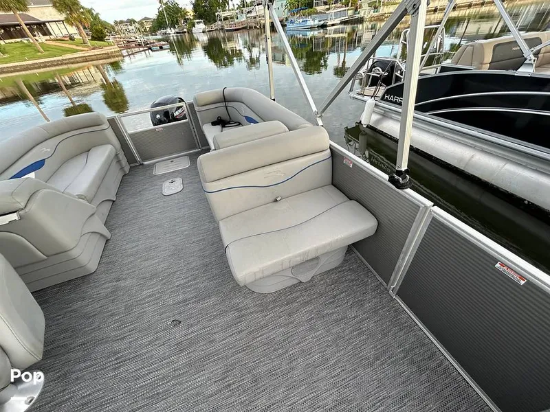 Slide: The Image of Bennington 22 S 2023 - 15677964