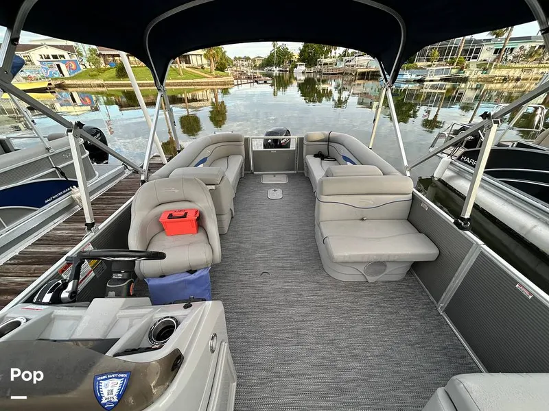 Slide: The Image of Bennington 22 S 2023 - 15677989