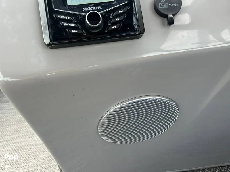 Slide: The Image of Bennington 22 S 2023 - 15677978