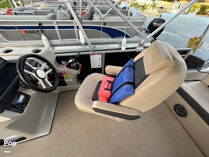 Slide: The Image of Harris 230 2024 - 15677910