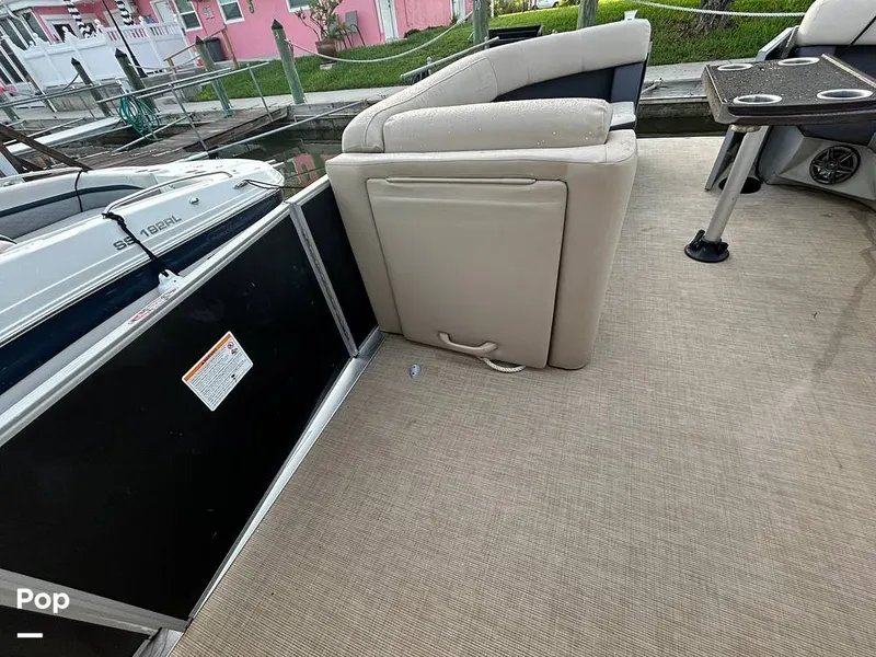 Slide: The Image of Harris 230 2024 - 15677913