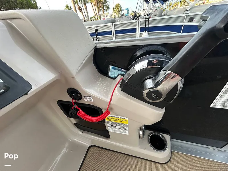 Slide: The Image of Harris 230 2024 - 15677919