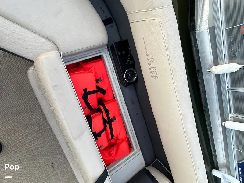 Slide: The Image of Harris 230 2024 - 15677930