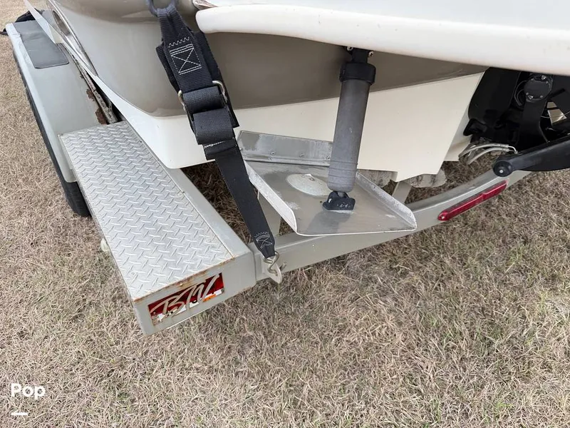 Slide: The Image of Sea Ray 240 Sundeck 2006 - 16168478