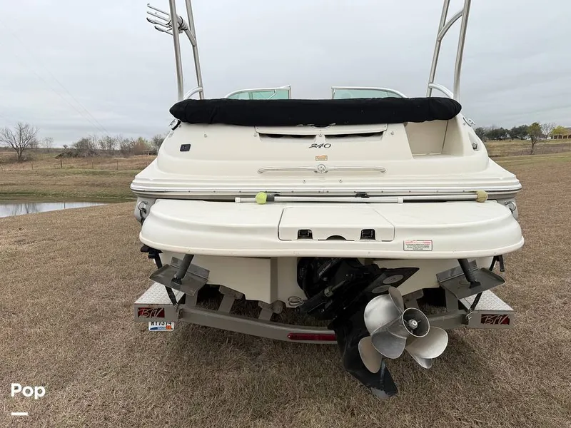 Slide: The Image of Sea Ray 240 Sundeck 2006 - 16168480