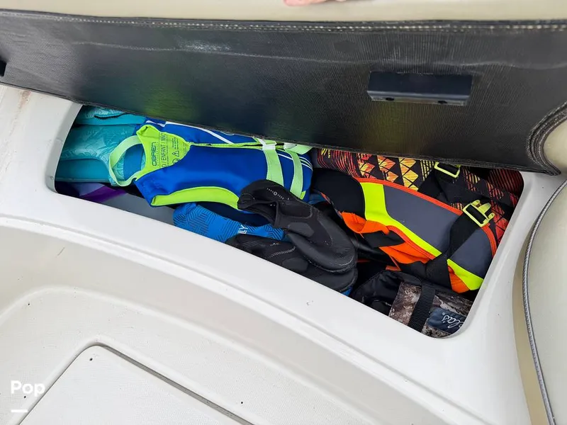 Slide: The Image of Sea Ray 240 Sundeck 2006 - 16168497