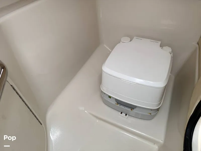 Slide: The Image of Sea Ray 240 Sundeck 2006 - 16168509