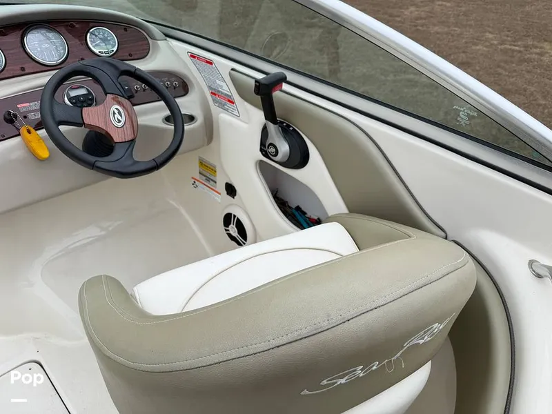 Slide: The Image of Sea Ray 240 Sundeck 2006 - 16168517