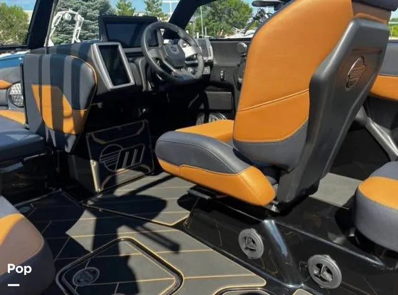 Slide: The Image of Malibu Wakesetter 23 LSV 2024 - 15591413