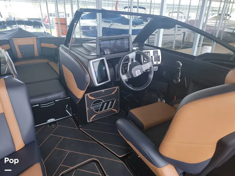 Slide: The Image of Malibu Wakesetter 23 LSV 2024 - 15605057