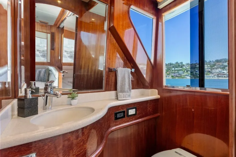 Slide: The Image of Hampton Yachts 760 Sky Lounge Motor Yachts 2014 - 10