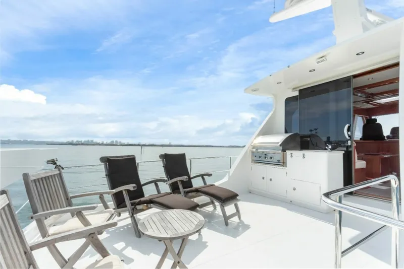 Slide: The Image of Hampton Yachts 760 Sky Lounge Motor Yachts 2014 - 22