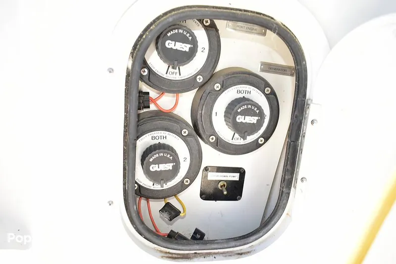 Slide: The Image of Bayliner 3258 Command Bridge 2001 - 15643881