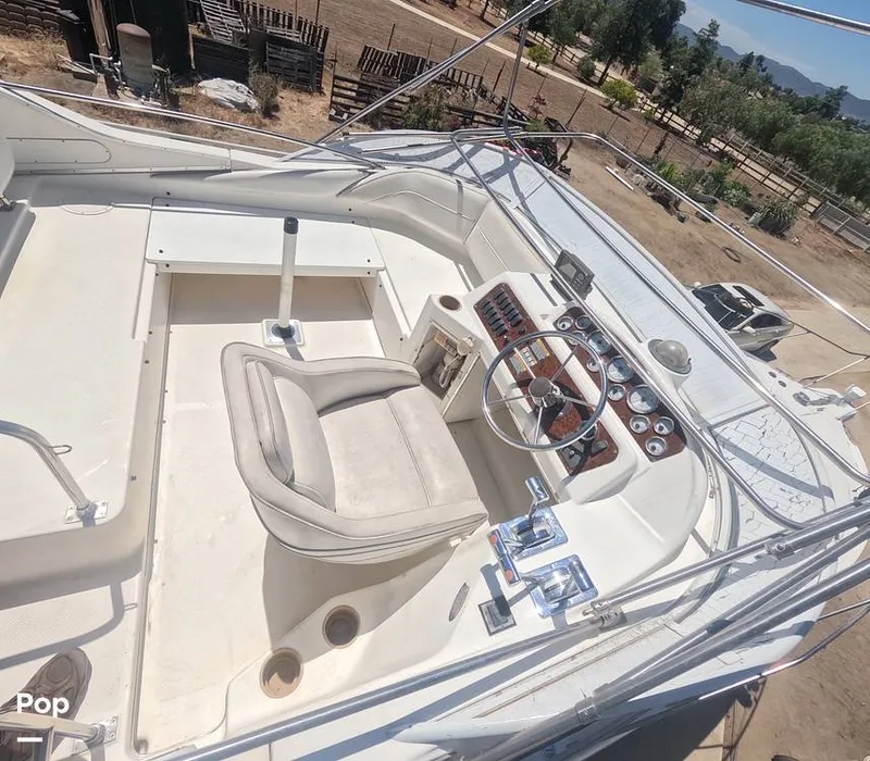 Slide: The Image of Bayliner 3258 Command Bridge 2001 - 15643790