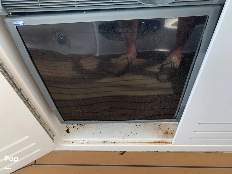 Slide: The Image of Fridge - Cockpit - 15631669