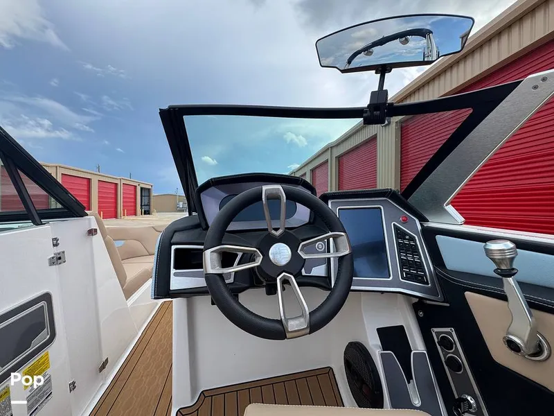 Slide: The Image of Mastercraft XT22 2023 - 15607447