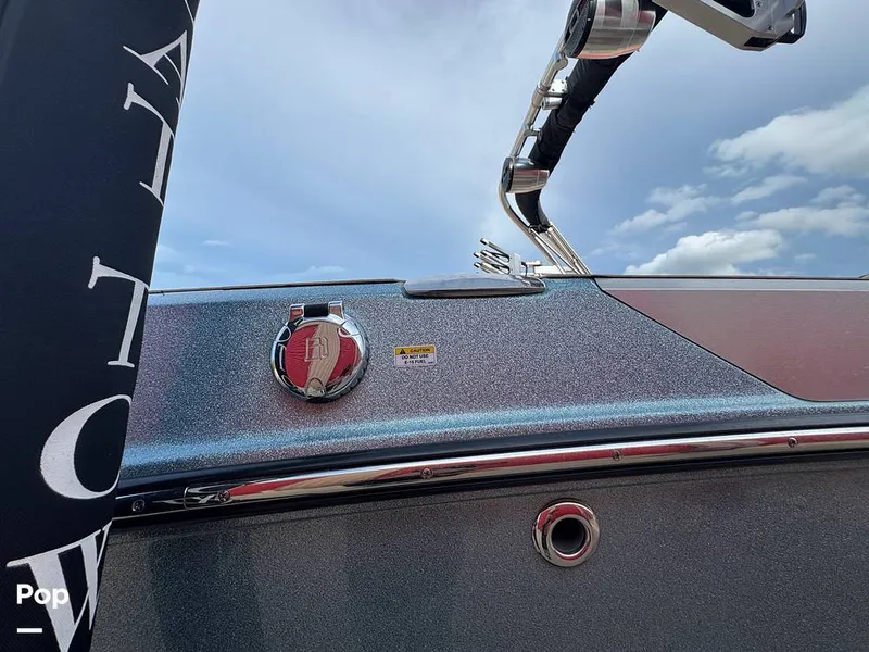 Slide: The Image of Collapsing Cleats - 15607430