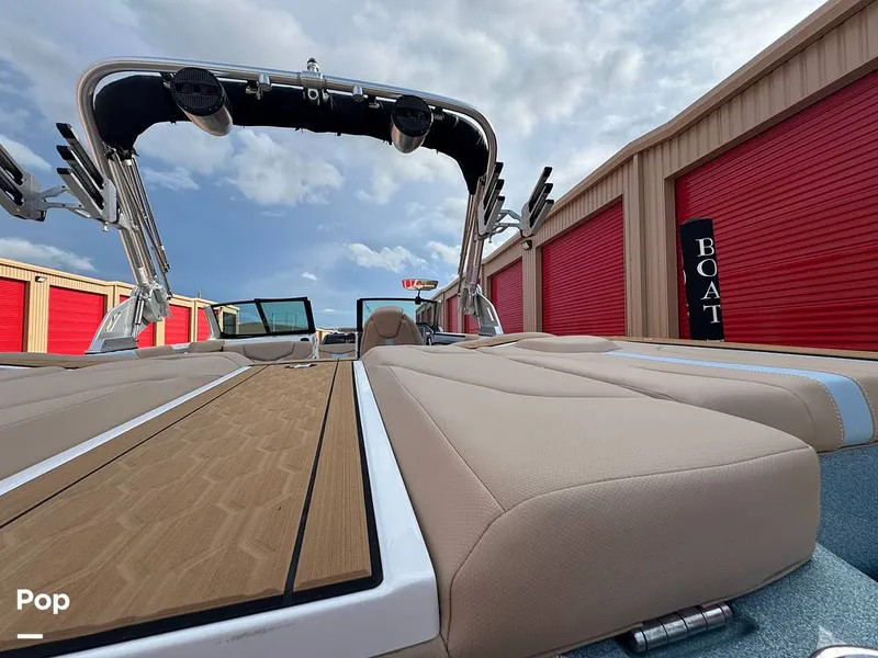 Slide: The Image of Mastercraft XT22 2023 - 15607438