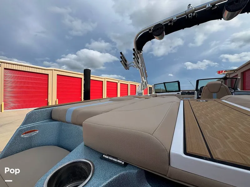 Slide: The Image of Mastercraft XT22 2023 - 15607439