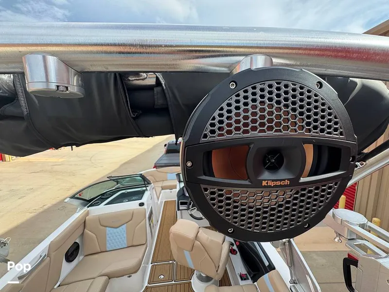 Slide: The Image of Mastercraft XT22 2023 - 15607474