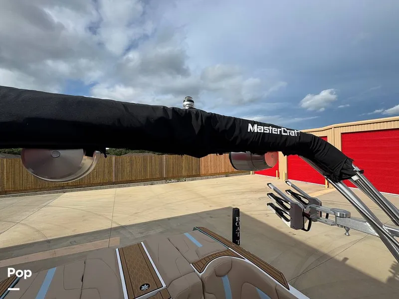 Slide: The Image of Mastercraft XT22 2023 - 15607479