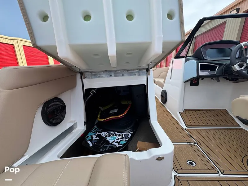 Slide: The Image of Mastercraft XT22 2023 - 15607499