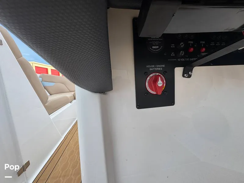 Slide: The Image of Battery Switch - 15607500